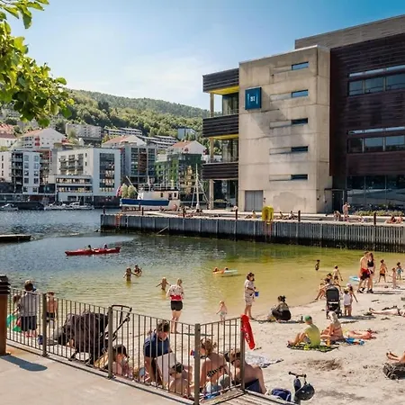 Dinbnb I Characteristic Townhouse With Bathtub Apartment Bergen