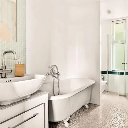 Dinbnb I Characteristic Townhouse With Bathtub Appartamento Bergen