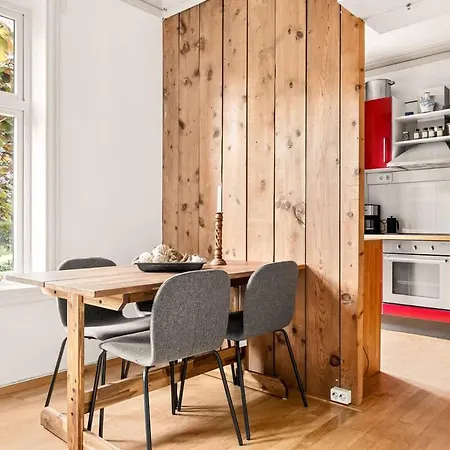 Dinbnb I Characteristic Townhouse With Bathtub Bergen