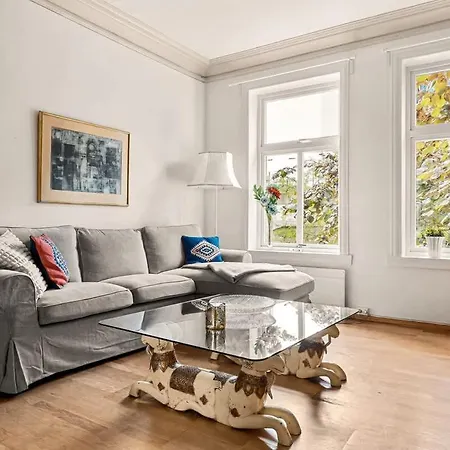 Dinbnb I Characteristic Townhouse With Bathtub