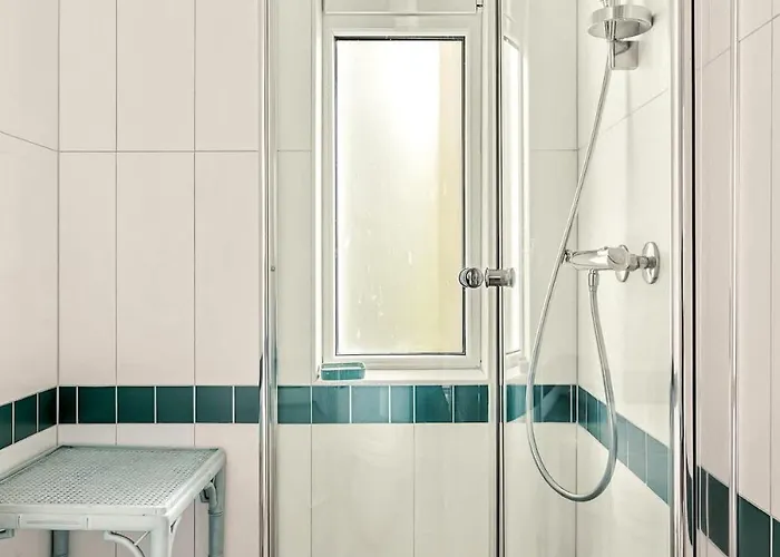 Dinbnb I Characteristic Townhouse With Bathtub Bergen