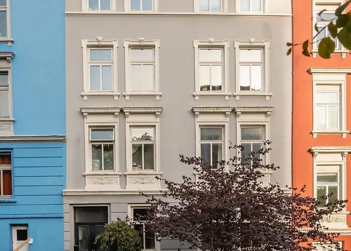 Апартаменты Dinbnb I Characteristic Townhouse With Bathtub