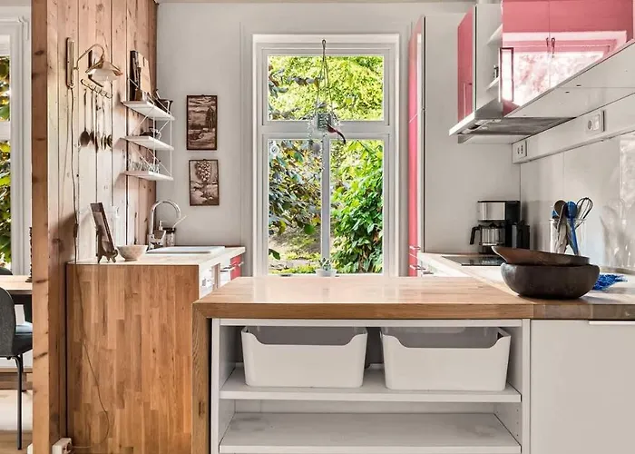 Апартаменты Dinbnb I Characteristic Townhouse With Bathtub *