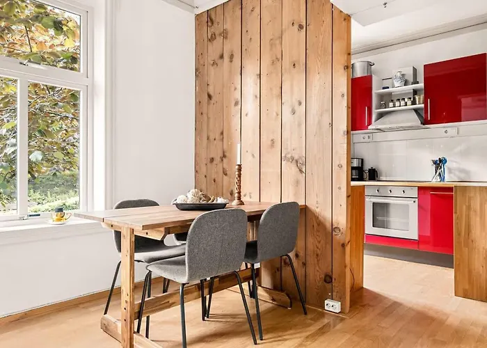 Dinbnb I Characteristic Townhouse With Bathtub Bergen